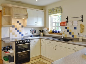 Dishwasher - Little Blackhall Lodge (near Banchory)