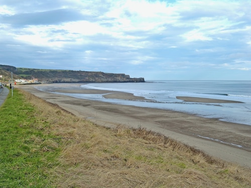 This property in a Grade II listed yard couldn’t be in a better location.