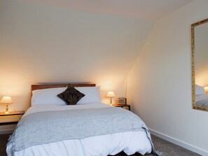 4 makuuhuonetta, ilmainen Wi-Fi, vuodevaatteet