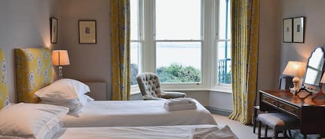 8 bedrooms, free WiFi, bed sheets