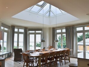 تناول الطعام