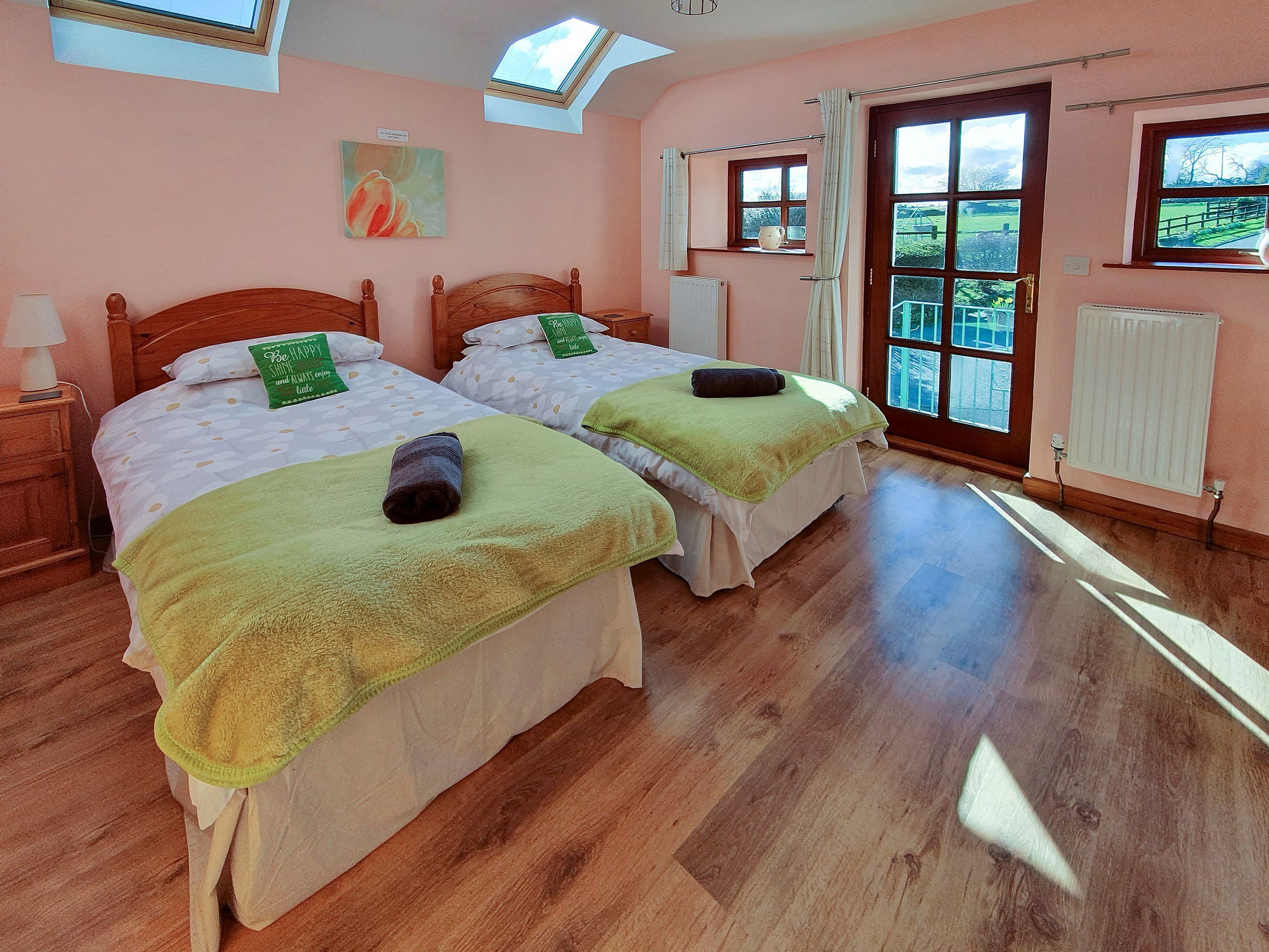3 bedrooms, free WiFi, bed sheets