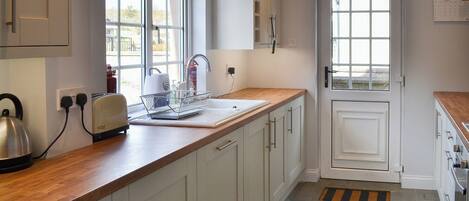 Dishwasher, high chair