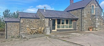 Little Barn - HW7615