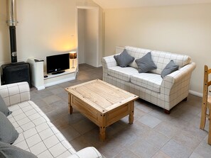 Fireplace - Little Barn - HW7615 (Betws-Yn-Rhos, Conwy)