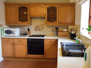 Dishwasher, high chair, cookware/dishes/utensils - 2 bedroom accommodation in Reeth, near Richmond (Reeth, near Richmond)