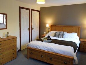 2 quartos, Wi-Fi de cortesia, roupa de cama