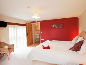 2 bedrooms, free WiFi, bed sheets, wheelchair access