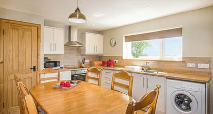 3 bedroom accommodation in Portmahomack, near Tain