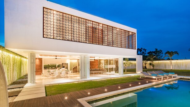 Front of property – evening/night - Villa Kamag (Seminyak)