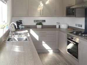 Dishwasher - 3 bedroom accommodation in Beadnell, near Alnwick (Beadnell, near Alnwick)