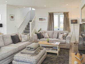 Fireplace - 3 bedroom accommodation in Beadnell, near Alnwick (Beadnell, near Alnwick)