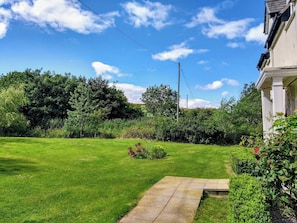 Property grounds - 4 bedroom accommodation in Lamberton, near Berwick (Lamberton, near Berwick)