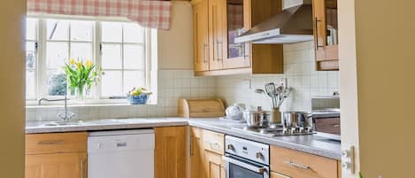 洗碗机、高脚椅