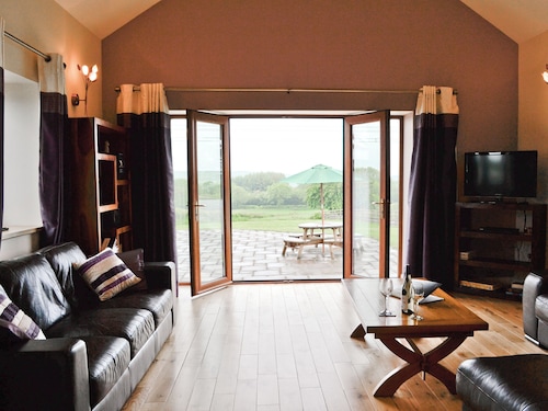 3 bedroom accommodation in Red Roses, near Whitland