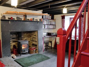 Interior - 2 bedroom accommodation in Cwm Penmachno, near Betws-y-Coed (Cwm Penmachno, near Betws-y-Coed)