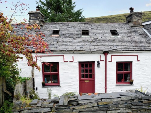 2 bedroom accommodation in Cwm Penmachno, near Betws-y-Coed