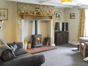 Fireplace - 1 bedroom accommodation in Longhorsley, near Morpeth (Longhorsley, near Morpeth)