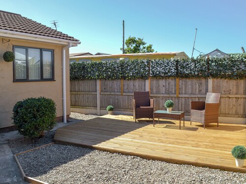 1 bedroom accommodation in Towyn, near Rhyl