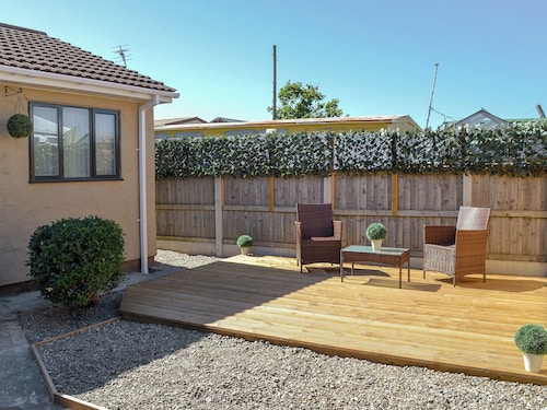 1 bedroom accommodation in Towyn, near Rhyl