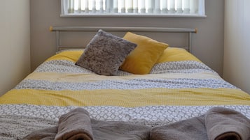 1 bedroom, free WiFi, bed sheets