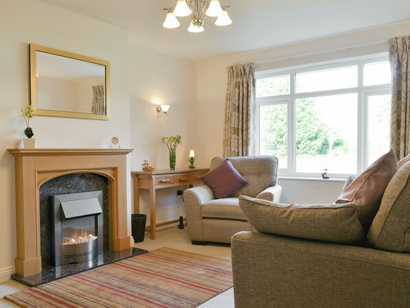 Living area - 2 bedroom accommodation in Keswick (Keswick)