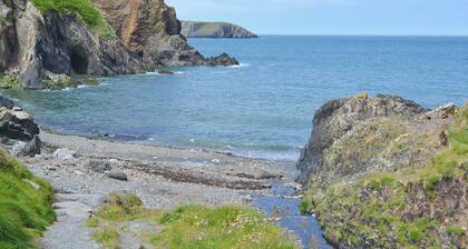 3 bedroom accommodation in Trefin, near St. David’s