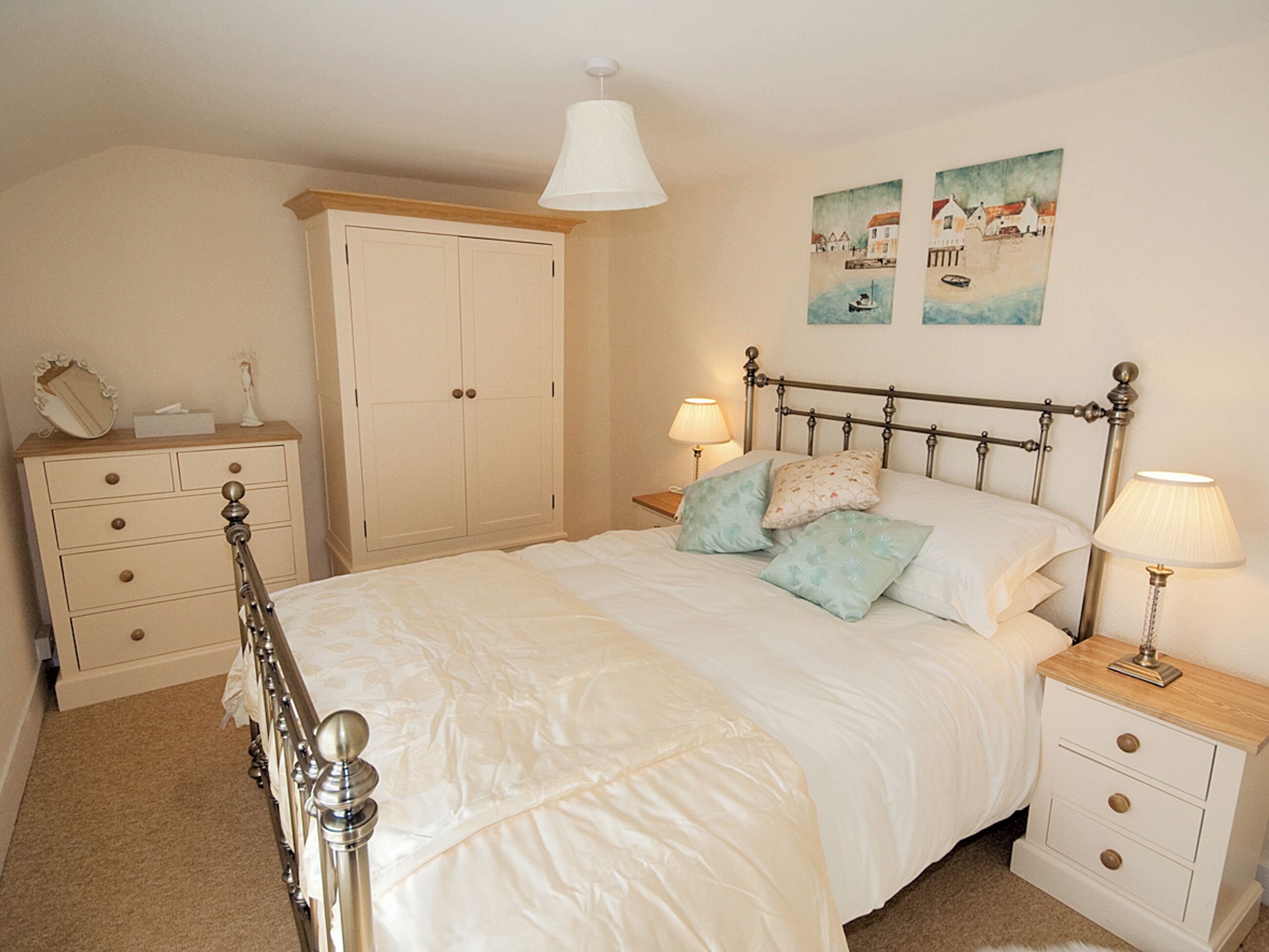 3 habitaciones, wifi gratis y ropa de cama 