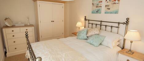 3 habitaciones, wifi gratis y ropa de cama