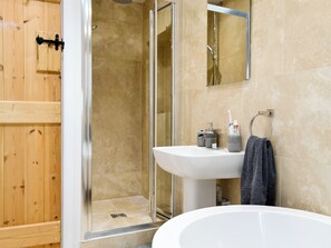 Towels - 3 bedroom accommodation in Maenan, near Llanrwst (Maenan, near Llanrwst)