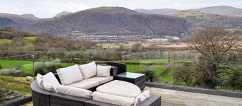 3 bedroom accommodation in Maenan, near Llanrwst
