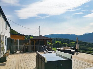 Terrace/patio - 3 bedroom accommodation in Maenan, near Llanrwst (Maenan, near Llanrwst)