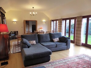Fireplace - 4 bedroom accommodation in Milfield Hill, Wooler (Milfield Hill, Wooler)