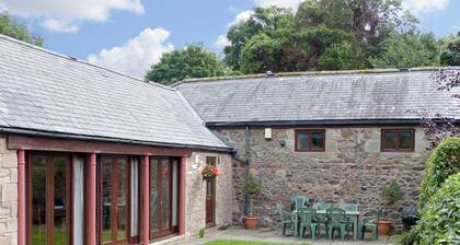 4 bedroom accommodation in Milfield Hill, Wooler