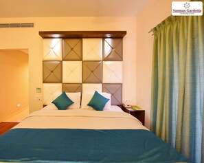 20 bedrooms, Egyptian cotton sheets, premium bedding, down duvets - Sanman Gardenia (Bengaluru)