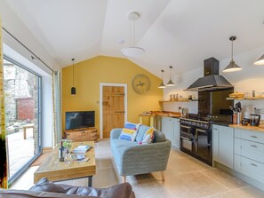 Fireplace, printers - 4 bedroom accommodation in West Burton (West Burton)