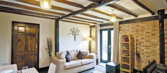 Treacle Cottage at Treacle Den - E5385