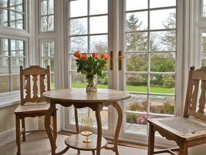 تناول الطعام