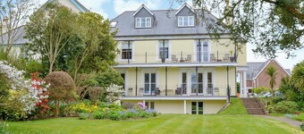 Carnethic House - One Acre View