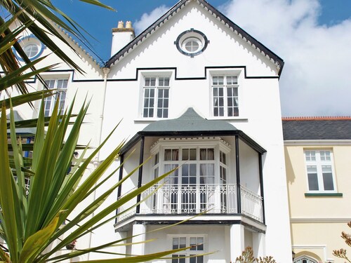 5 bedroom accommodation in Instow, near Bideford