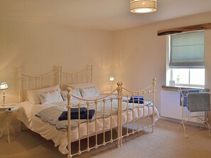 2 bedrooms, free WiFi, bed sheets - 2 bedroom accommodation in Bolam, near Darlington (Bolam, near Darlington)