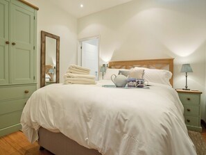 4 bedrooms, free WiFi, bed sheets - 4 bedroom accommodation in Sennen (Sennen)