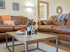 Living area - 4 bedroom accommodation in Sennen (Sennen)