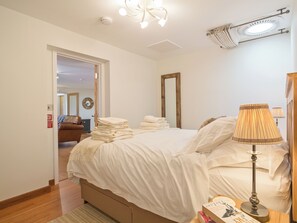 4 habitaciones, wifi gratis y ropa de cama 