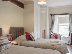 3 bedrooms, free WiFi, bed sheets
