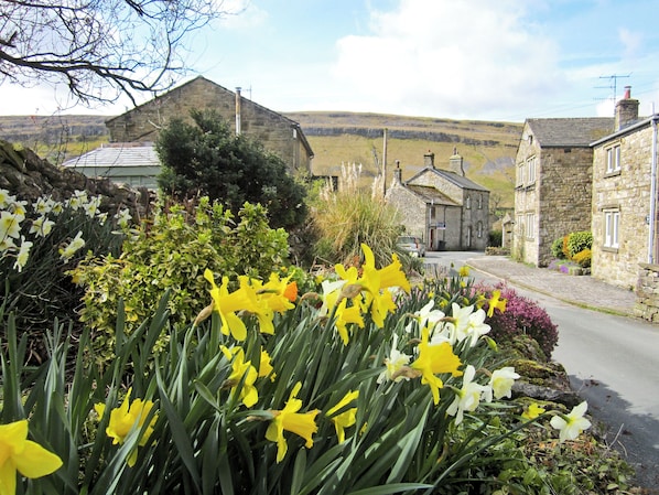 Property grounds - 3 bedroom accommodation in Kettlewell, near Grassington (Kettlewell, near Grassington)