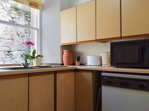 Dishwasher, cookware/dishes/utensils