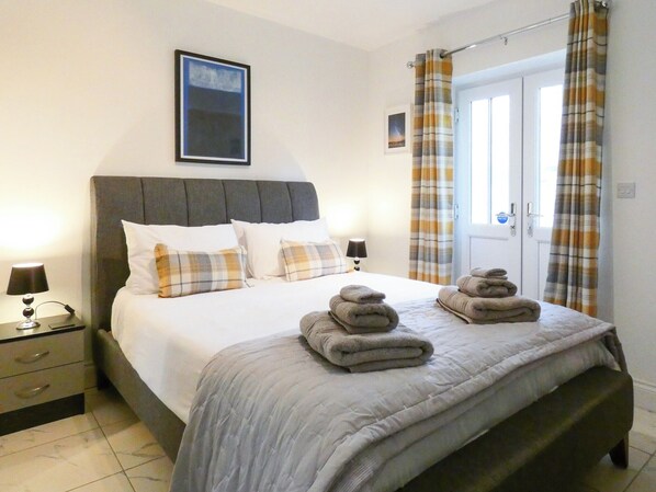 2 bedrooms, free WiFi, bed sheets