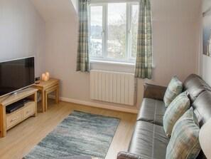 TV - 2 bedroom accommodation in Bowness-on-Windermere (Bowness-on-Windermere)