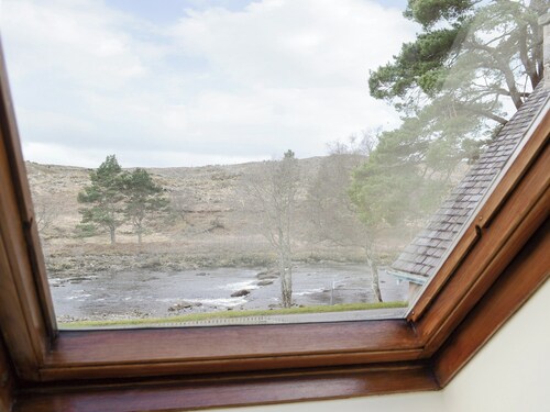 2 bedroom accommodation in Rosehall, near Lairg